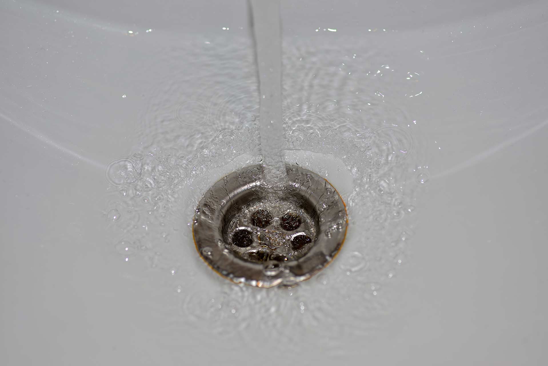 A2B Drains provides services to unblock blocked sinks and drains for properties in Sipson.